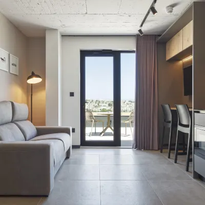 Aparthotel Adagio Malta Central Các khách sạn gần Trung tâm mua sắm Tower Road
