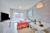 Top of the Spots - Happy Rentals - Condos
