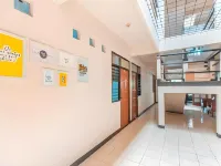 Btx 31 Residence Bintaro - Hostels