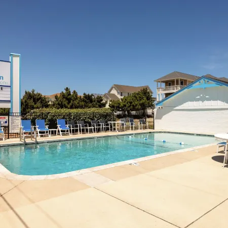 Dolphin Oceanfront Motel - Nags Head