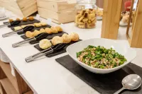 Made Inn Entroncamento - Breakfast