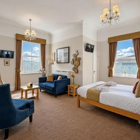 Riviera Lodge Hotel