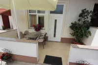 Family Apartment Mirela Borik - Hot Tub