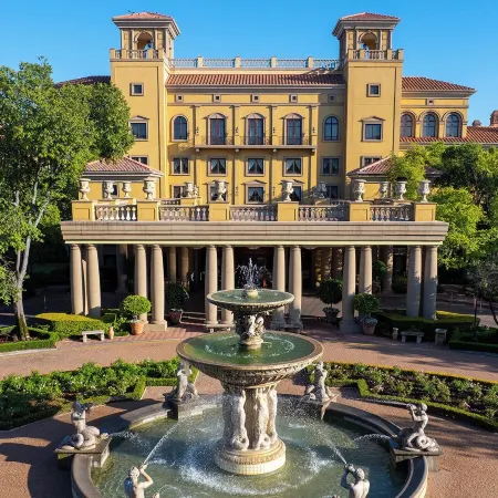 Palazzo Hotel
