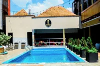 LUX PRIMERA HOTEL - Breakfast