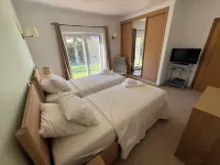 Large Detached Three Bedroom Villa with Heated Infinity Pool and BBQ Area. - WiFi