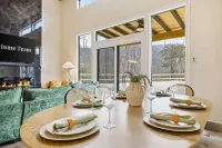 Luxe Mtn Cabin - Sleeps 9 - Sauna - Hot Tub - Games - 3-Star