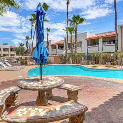 Work, Hike & Swim: Central Tucson Condo w/ Pool Fitness & Recreational Facilities