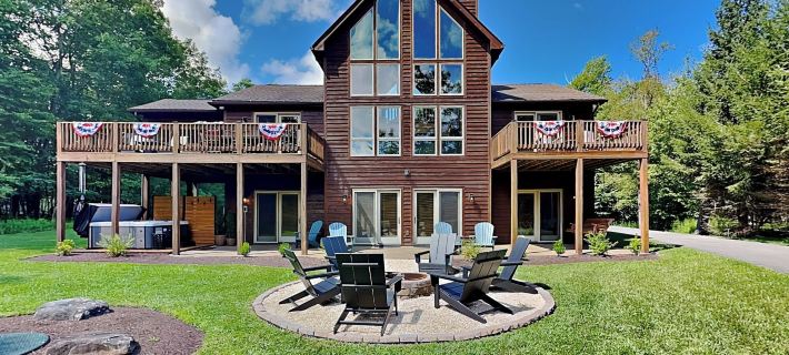 Cedar Loft Hotels in Garrett County
