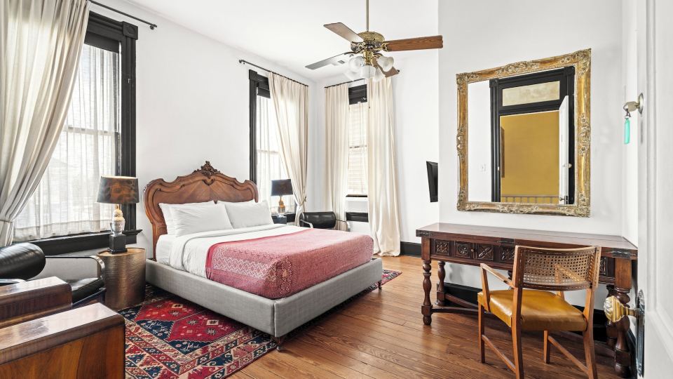 Saint Helens House-Hotel -- Historic District Near Cruise Port