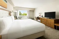 Hilton Tucson East - parking