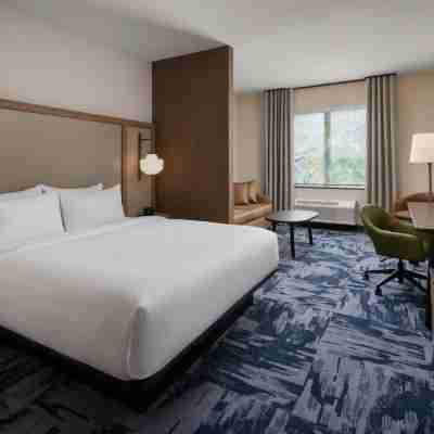 Fairfield Inn & Suites Chilliwack Rooms