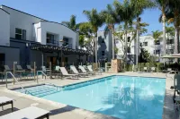 Residence Inn San Diego Carlsbad - مسبح
