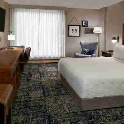 Four Points by Sheraton Hotel & Conference Centre Gatineau-Ottawa Rooms