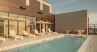 Scout Living Pcm - Placemakr Atlanta, Apartments by Hilton - Rooftop Pools