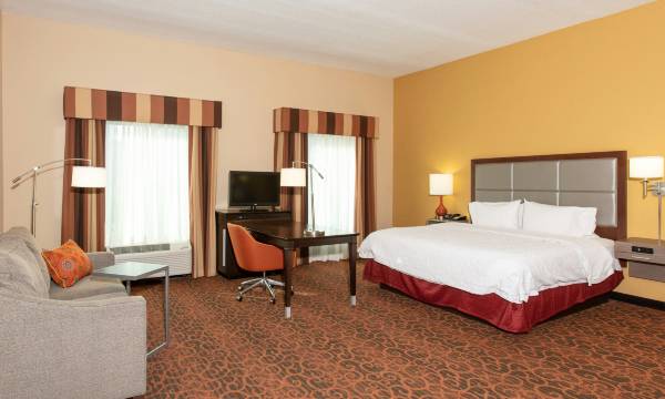 Hampton Inn & Suites Jacksonville-Airport