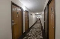 Red Roof Inn Bristol - Motels