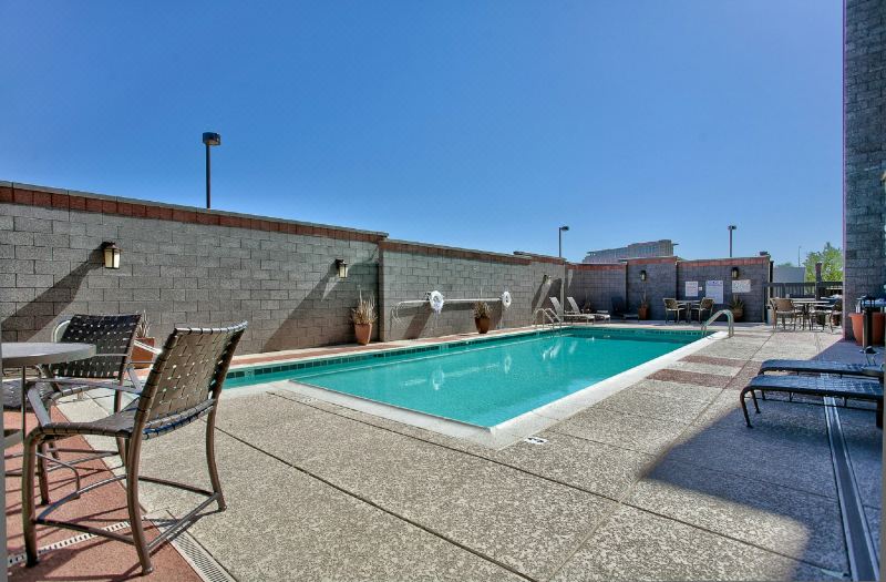 Hampton Inn & Suites Scottsdale at Talking Stick photo 3