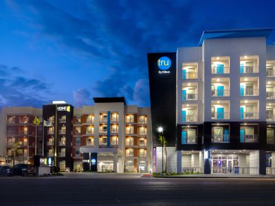 Tru by Hilton Galveston
