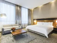 DoubleTree by Hilton Bogota Parque 93 Hotels near تشابينرو