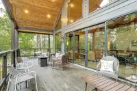 Lake Views & Golf Access at Secluded Drasco Lodge - 2-Star