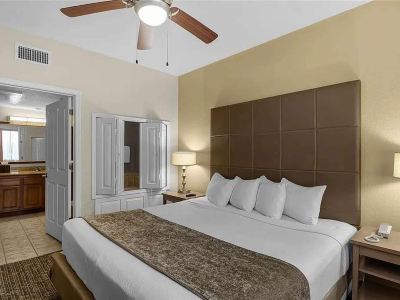 Stay Near Disney 2BR Pools Arcade