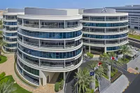 Majestic Arjaan by Rotana - ที่มีที่จอดรถ