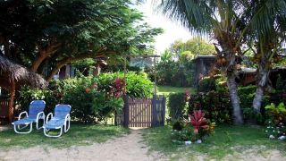 coconut-grove-beachfront-cottages