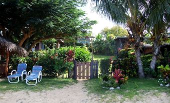 Coconut Grove Beachfront Cottages