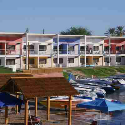 The Nautical Beachfront Resort Hotel Exterior