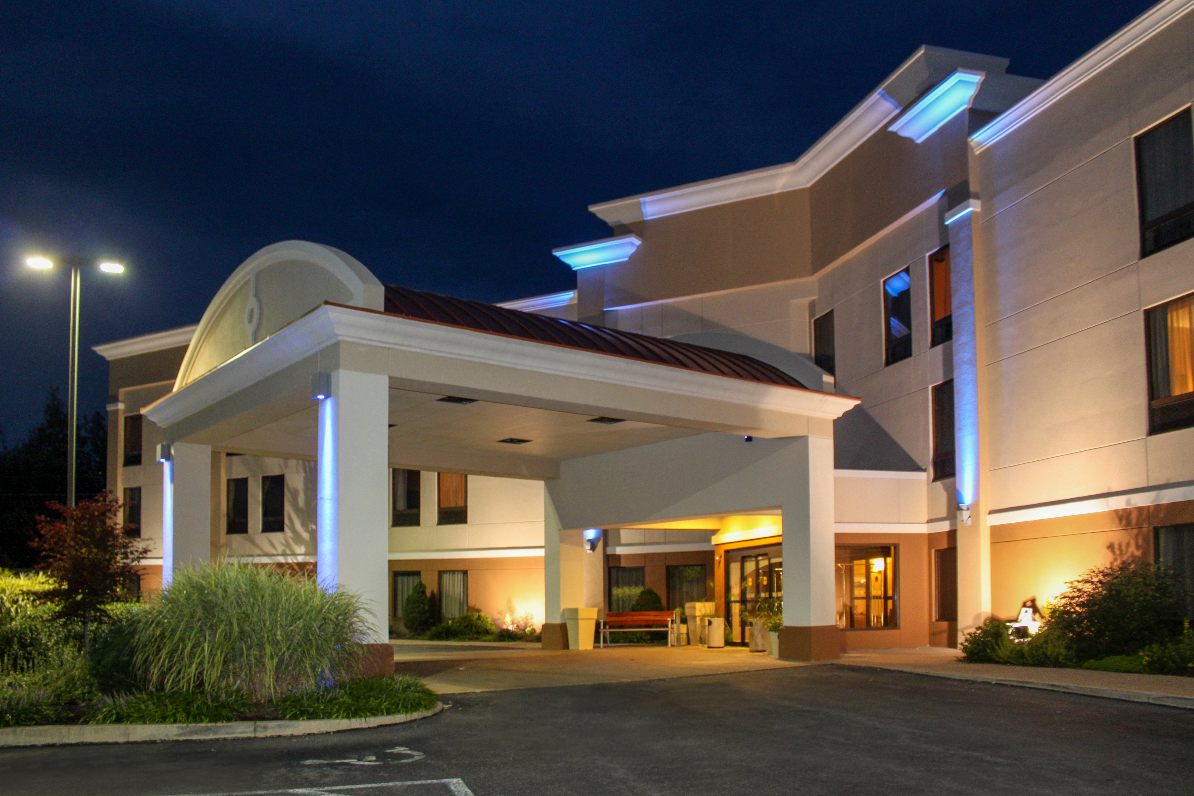 Holiday Inn Express Lewisburg - New Columbia, an Ihg Hotel