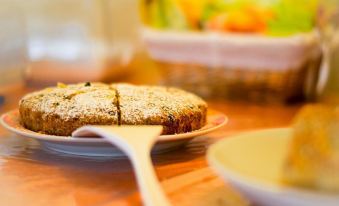 La Luna Nel Pozzo - Housity