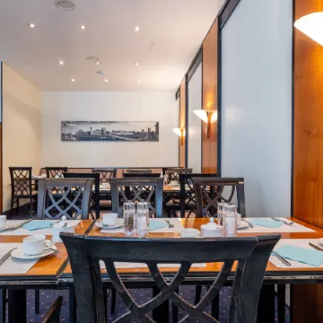 Trip Inn Hotel Esplanade Отели рядом с достопримечательностью «Парк Фольксгартен»