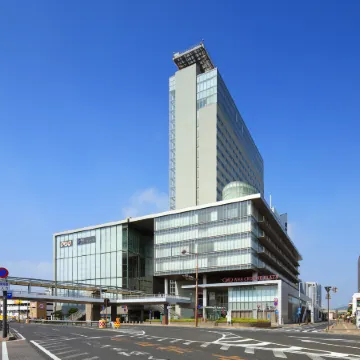 ANA Crowne Plaza OKAYAMA by IHG Отели рядом с достопримечательностью «Momotaro Statue»