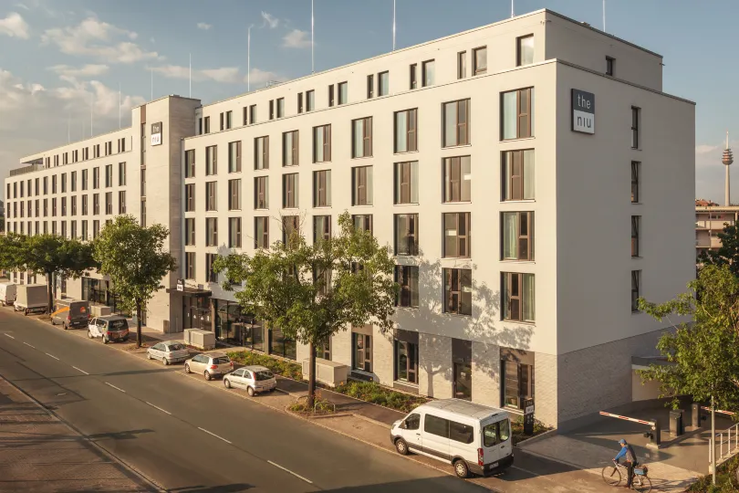 Holiday Inn - the niu, LEO NUREMBERG