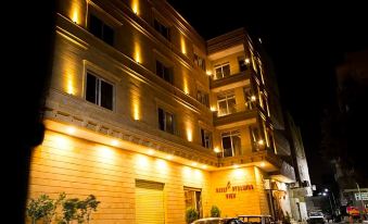 1. 하야트 피라미드..