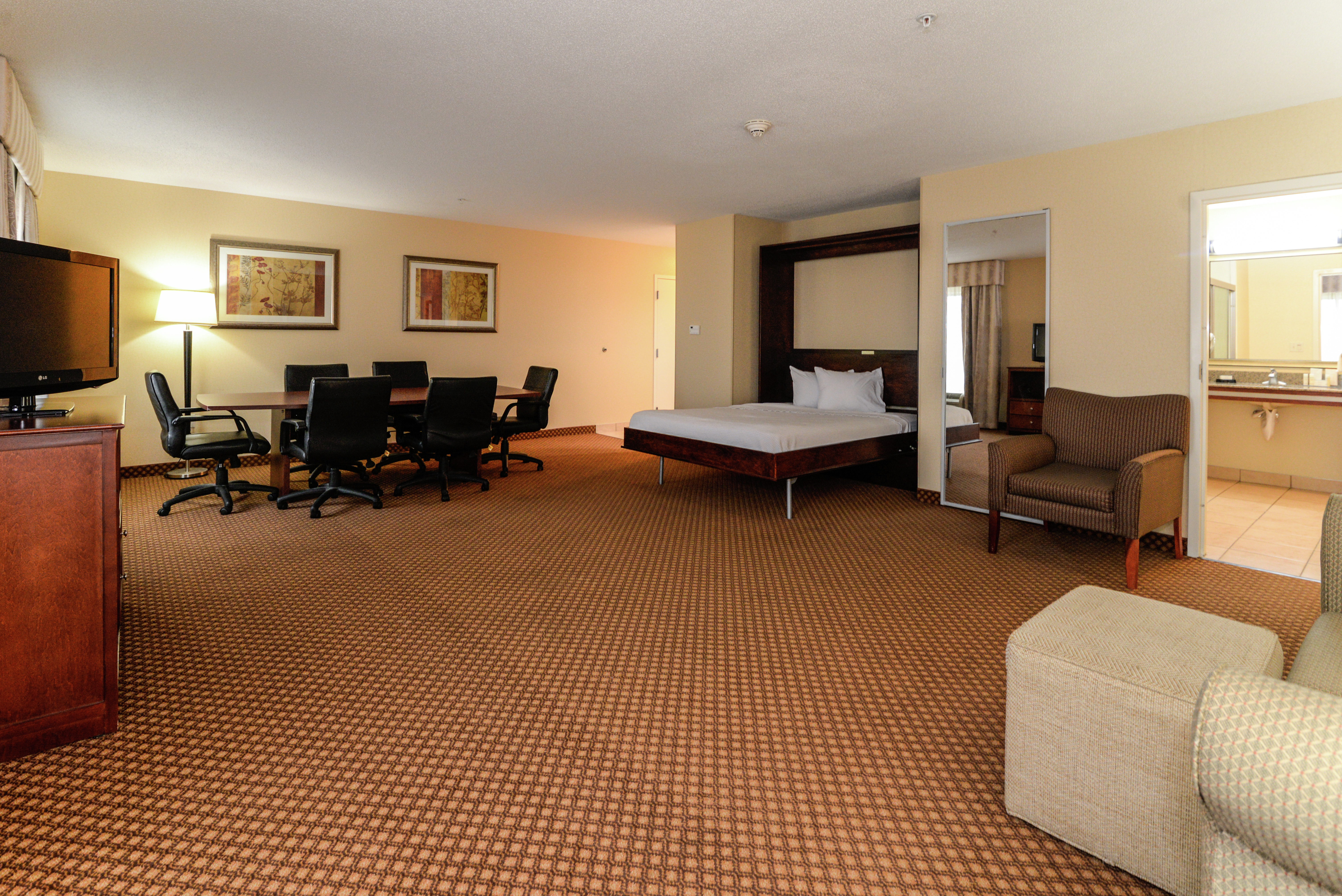 Hampton Inn & Suites Detroit/Chesterfield