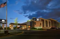 DoubleTree by Hilton St. Louis Airport Hotels in Breckenridge Hills