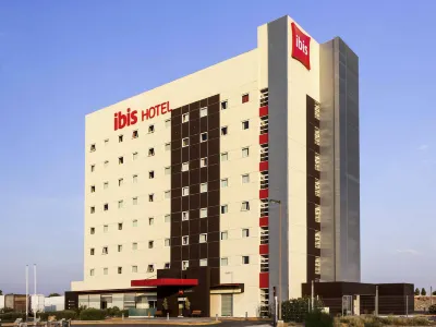 Ibis Juarez Consulado Hotels near Las Torres Plaza Comercial