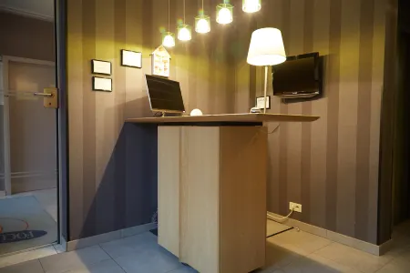 Focus Hotel Отели в г. Sint-Denijs