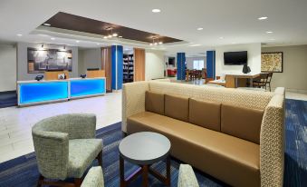 Holiday Inn Express & Suites Pensacola West-Navy Base