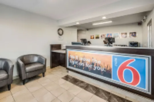 Motel 6 Fort Wayne, IN