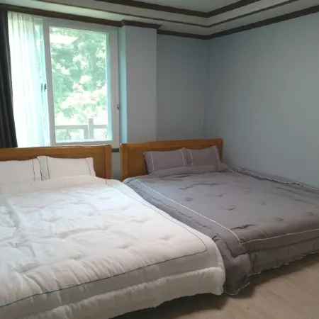 Inje Bracken Shelter Pension Отели рядом с достопримечательностью «Собор Индже»