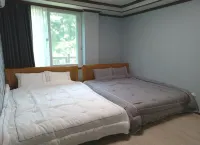 Inje Bracken Shelter Pension Hotels in Inje-gun