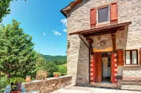 Poet's Rest in Bulciano