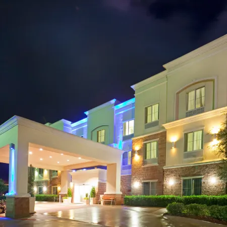 Holiday Inn Express & Suites DECATUR by IHG