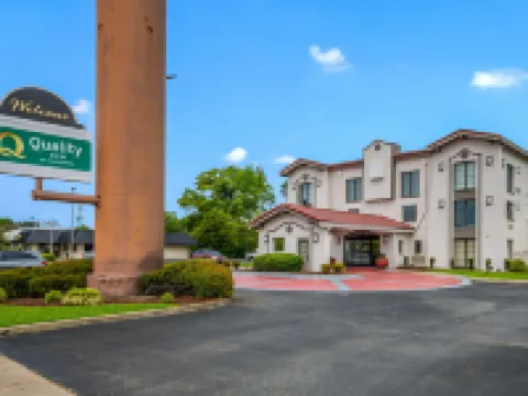 Quality Inn Hotels in Hampton