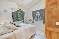 Hideaway Apartments Grenada فنادق في Marian