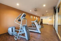 Comfort Suites Beachside - salle de sport