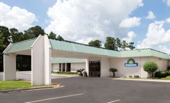 Days Inn by Wyndham McComb MS